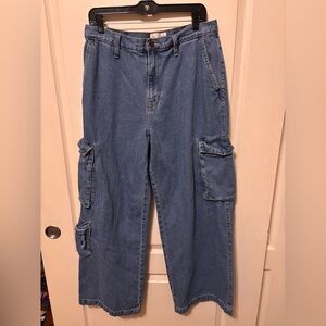 Universal Thread Trendy Blue Cargo Jeans